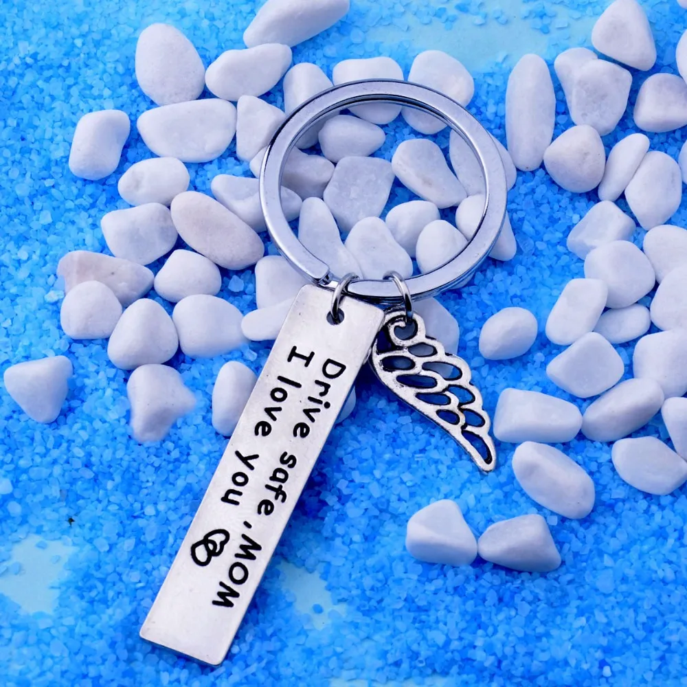 

12PC/Lot Hollow Angel Wing Charms Keyring Drive Safe Mom I Love You Keychain For Family Mommy Mama Mothers Gift Key Chains Rings