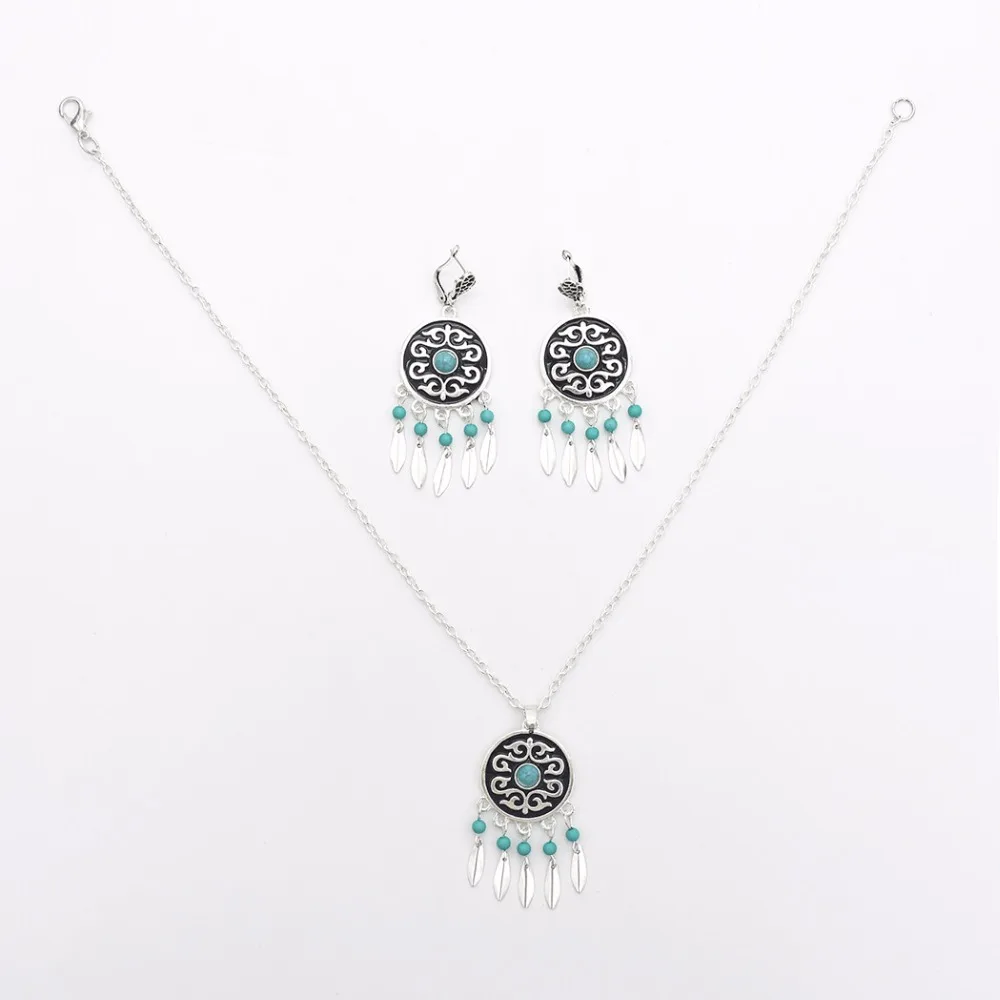 Комплект из колье и серёг в турецком стиле |