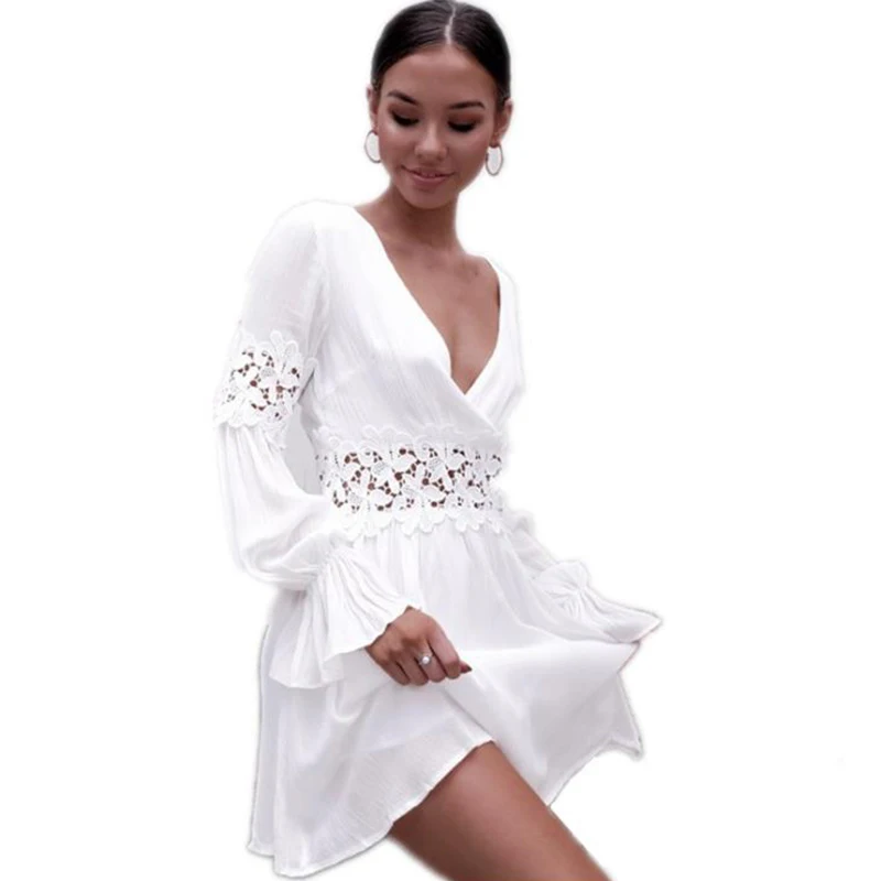 Женское платье с длинными рукавами фонариками белое в богемном стиле открытой