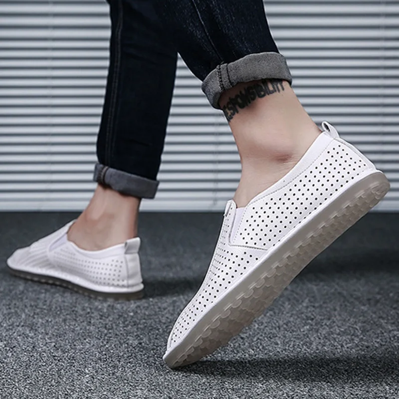 Мужские кожаные сандалии на плоской подошве летние дышащие лоферы с дырками