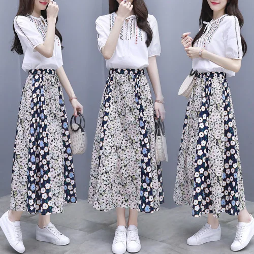 Женский костюм-двойка с юбкой белая блузка цветочной вышивкой и длинная юбка в