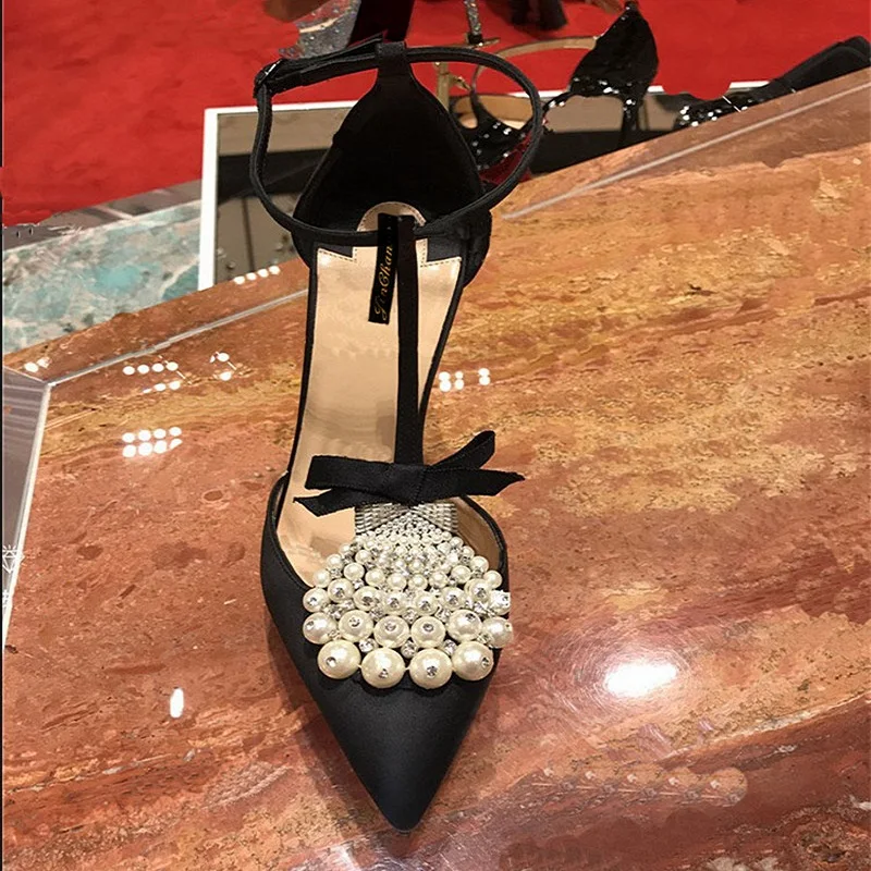 2019 сезон весна-лето новые модные стразы с маленьким острым носком Обувь на тонком