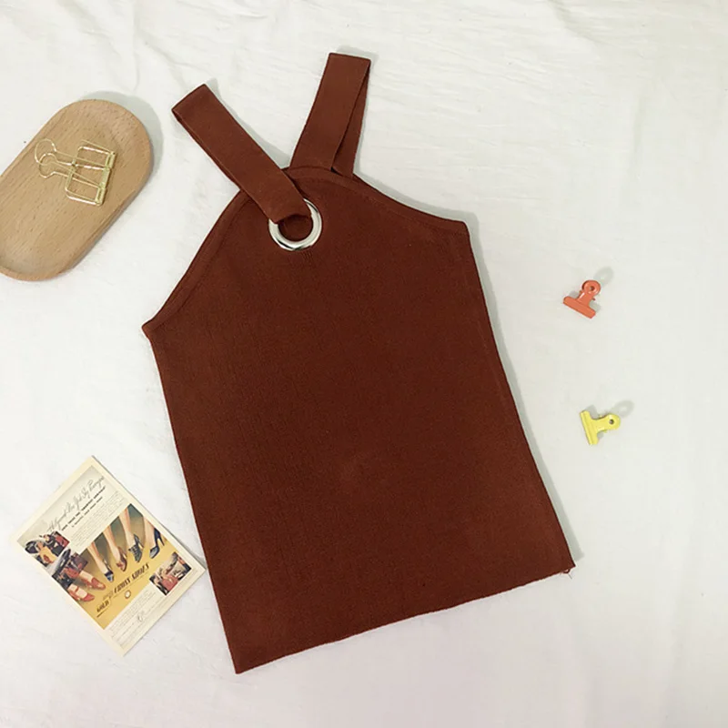 Женский летний топик без рукавов однотонный облегающий Топик с лямкой на шее