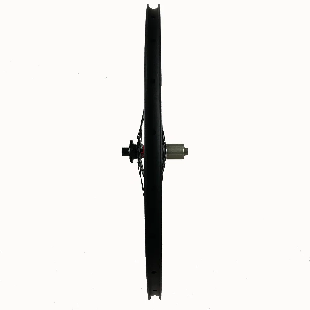 Супер lightweights 650C дисковый тормоз комплект колес Novatec quick release концентраторы Сделано в Тайване углерода велосипед колесная покрышка/Tubular шины для мотоциклов