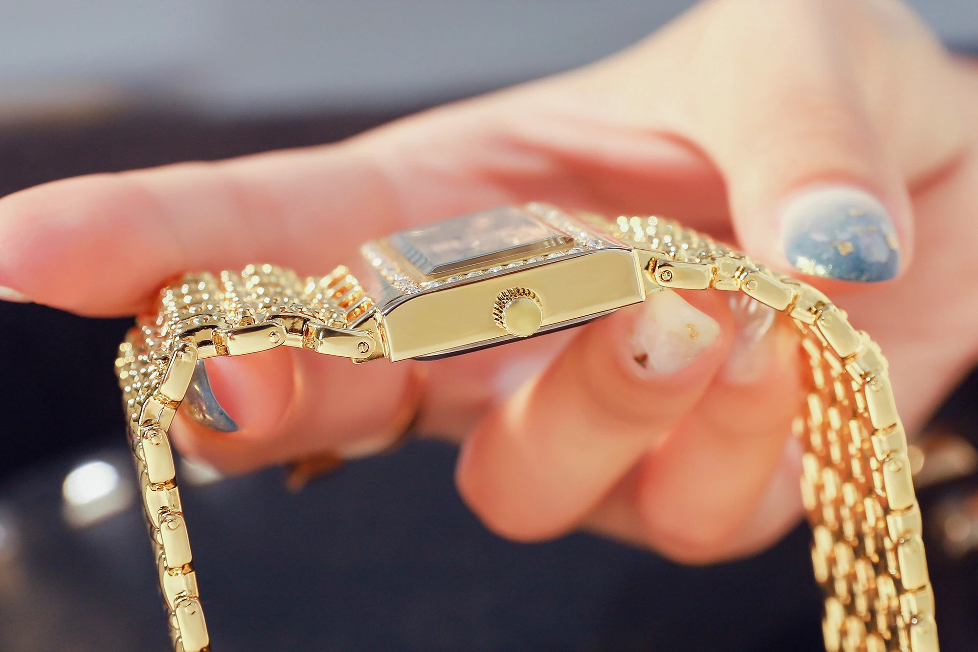 Женские часы Новые широкие цепи наборы бриллиантовые британские тренд вечерние