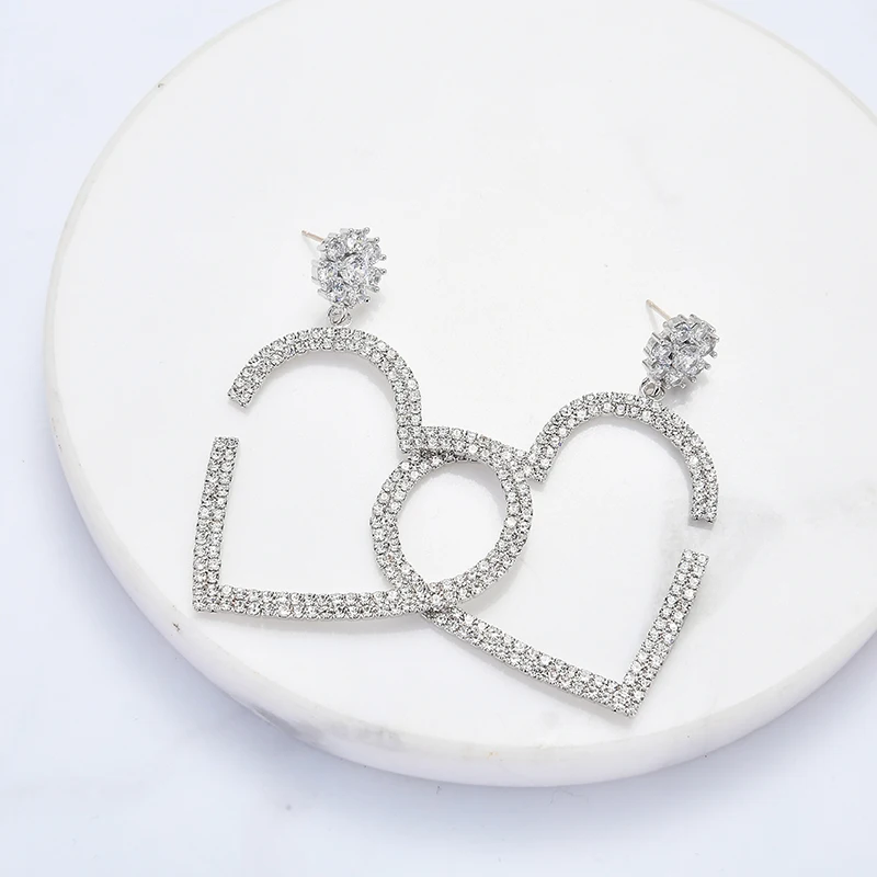 Женские серьги-подвески в форме сердца