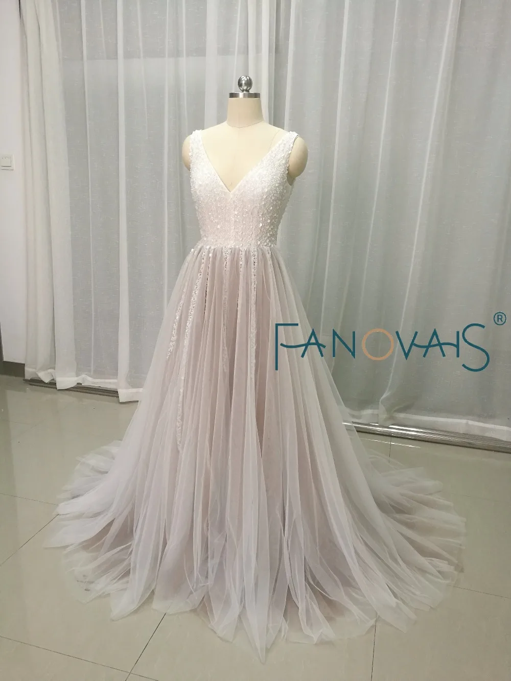 &quot2019 сексуальные спинки тюль свадебные платья цвета слоновой кости глубокий V