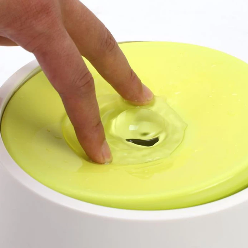 

Big Volume Dog Water Fountain Pet Drink Water Container Safe Plastic Bowl No Choking Water Feeder for Small Big Dogs 1000ml