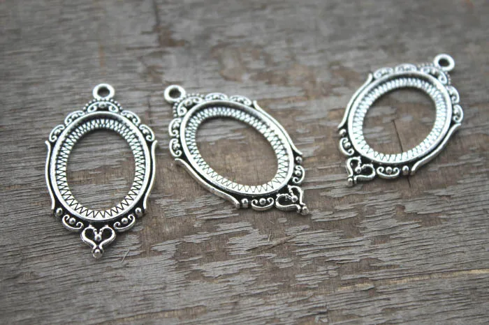 10 шт. Античные тибетские серебряные тона Овальные Полые Стеклянные Кабошоны Настройки Очаровательные Подвески подходят 25 мм x 18 мм стеклянный купол