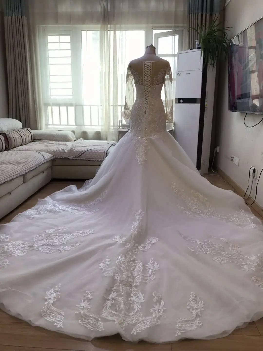 

2019 Custom Made Sexy Charming Lace Applique Bridal Gowns Mermaid Lace Wedding Dress Nude Top Trumpet Long Sleeves Bridal Dress