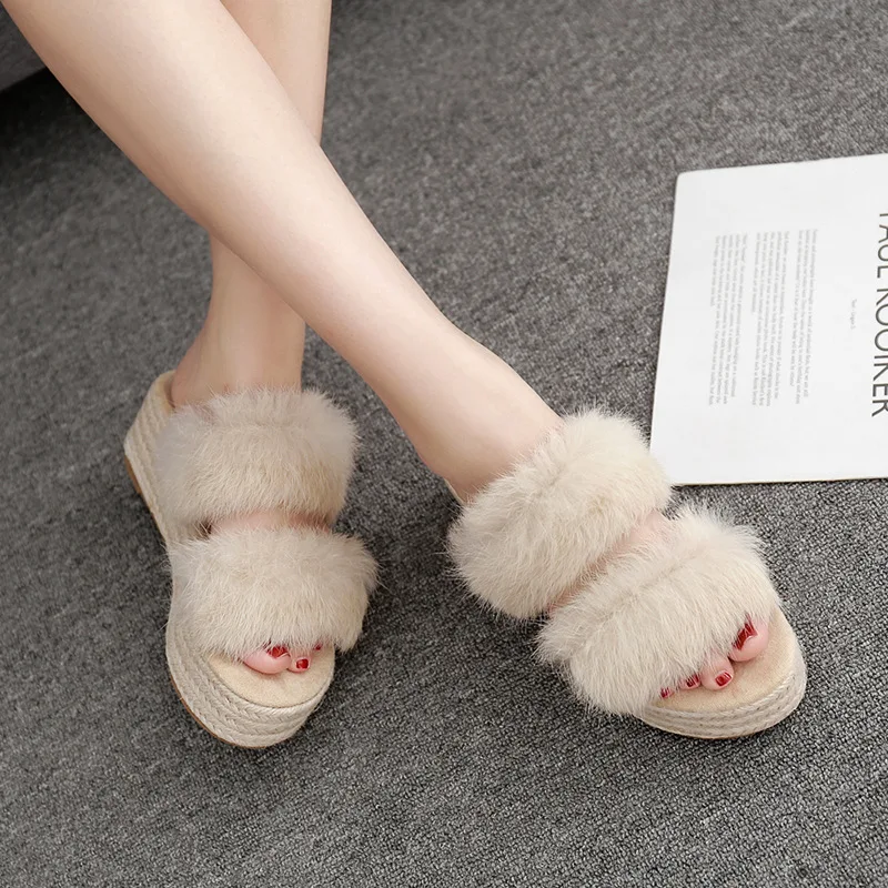 Летние женские шлепанцы с пушистым мехом босоножки на толстой платформе