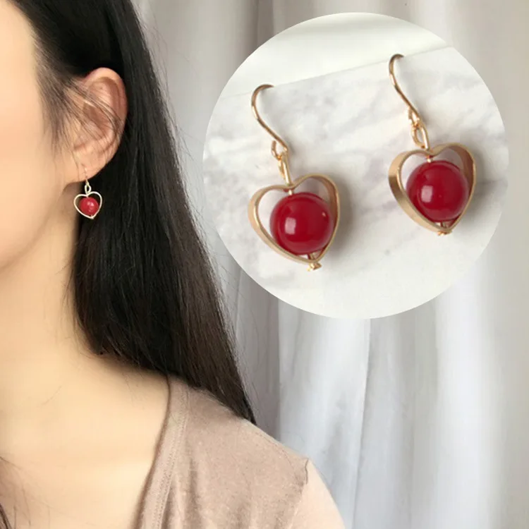 Новинка 2018 оригинальные геометрические полые серьги с красным жемчугом женский