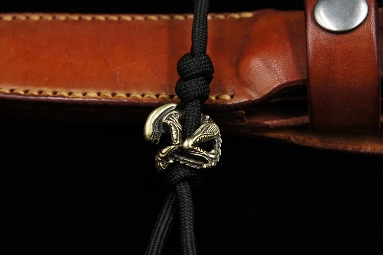 Classic Alien Knife Beads EDC Umbrella Rope Pendant Flashlight Fall Manual DIY Ornaments Paracord | Инструменты
