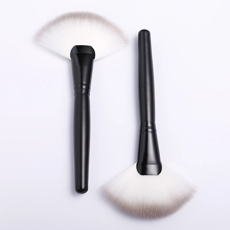 Щетка для макияжа MECOLOR профессиональная с большим веером кисточка нанесения