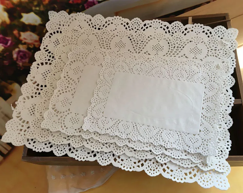 Прямоугольные пустотелые белые бумажные салфетки длинный стол масляная