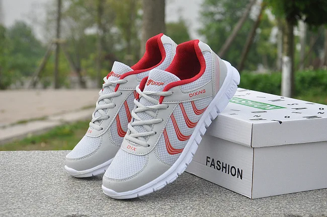 Новая модная легкая и удобная прочная повседневная обувь bee кроссовки сетчатая |