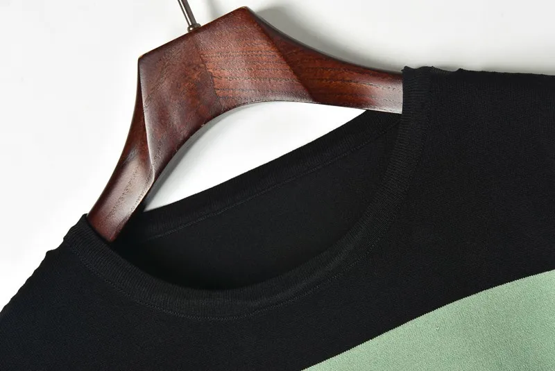 ВЗЛЕТНО посадочной полосы вязание Футболка для женщин Лето 2019 г. С буквенным