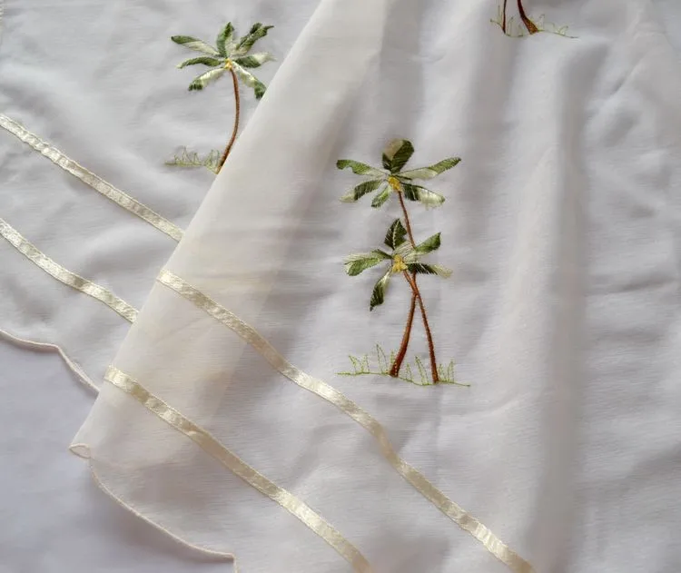 Белая короткая занавеска для кухни из пеньковой ткани с вышивкой треугольная