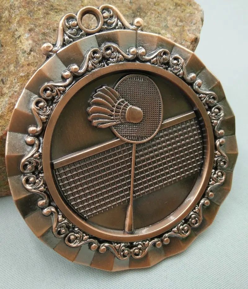 Бадминтон школьная спортивная медаль золотые серебряные бронзовые медали в