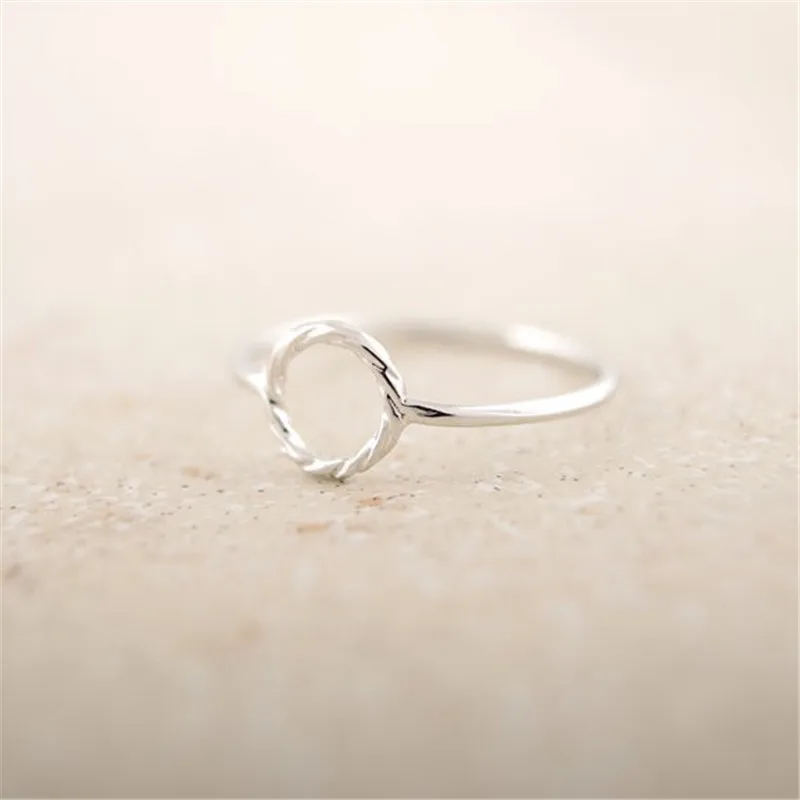 Модное скрученное кольцо обтягивающий стиль три цвета подходит для женщин|rings for