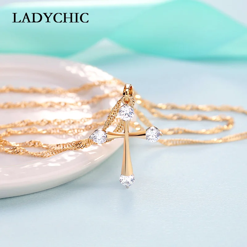 LADYCHIC, простой кубический цирконий, золотой цвет, подвеска с крестом, модное милое ожерелье с крестом для женщин, молитва, христианский иисус, ювелирное изделие, LN1073