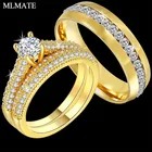 Кольцо на палец с фианитом золотого цвета