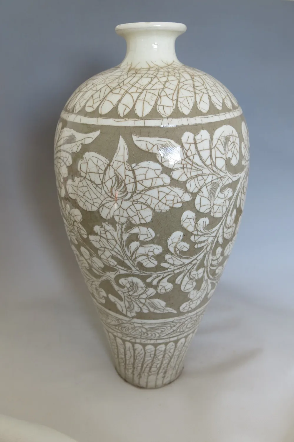 Редкая старинная китайская SongDynasty фарфоровая ваза &quotcizhou kiln&quot резные белые