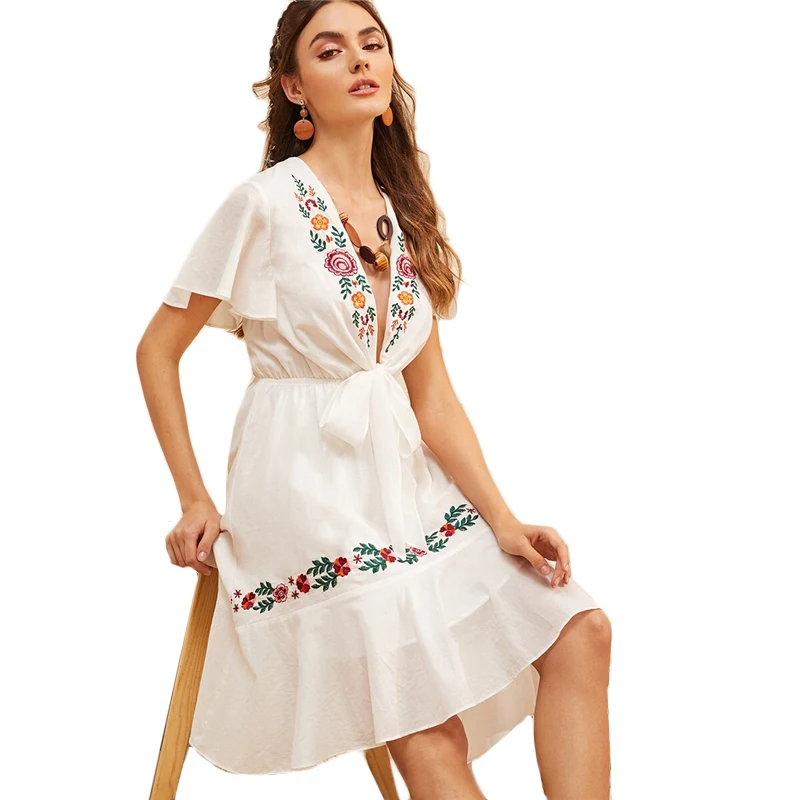 SHEIN Платье С Узлом И Оборкой Платье С Цветочной Вышивкой Бохо Летнее Платье С Глубоким V-образным Вырезом Женские Элегантные Платья