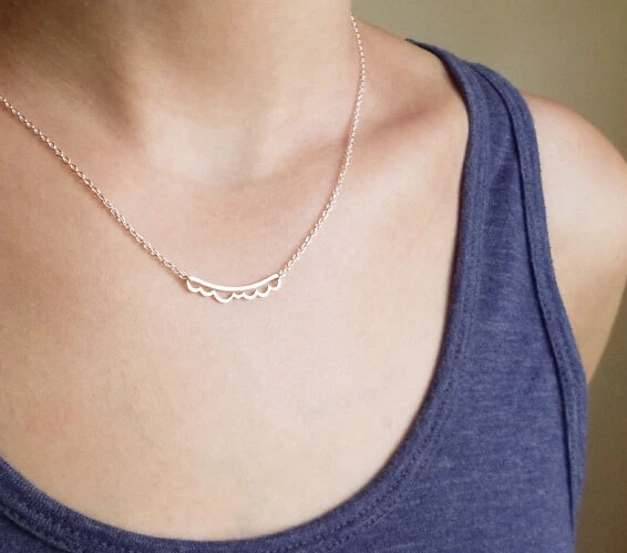 

Ocean Water Wave Ripple Bar Necklace Scalloped Beach Open Cloud Pendant Necklace Simple Geometric Chevron Chain Necklaces