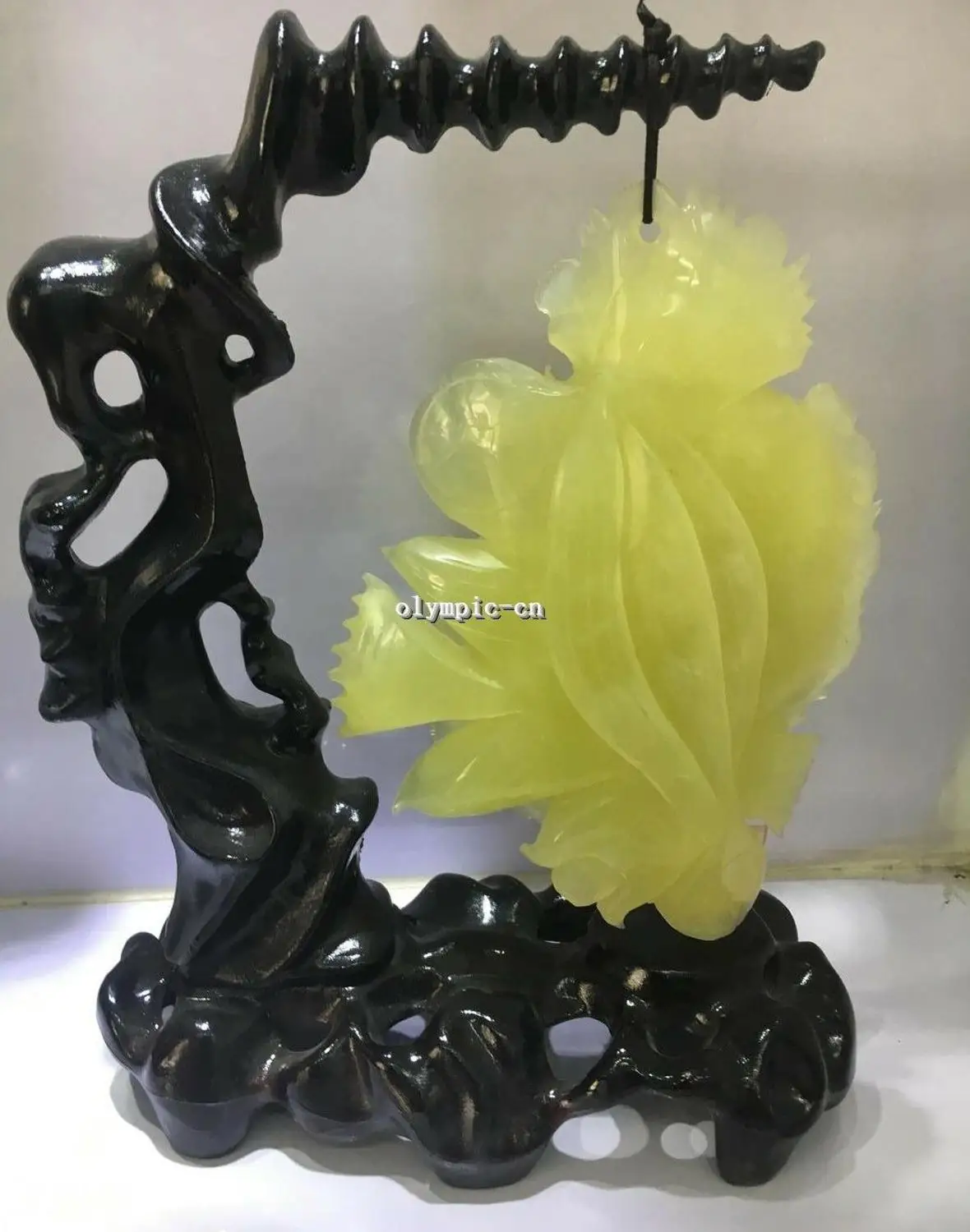 Природный Змеиный камень Нефритовая резная статуя искусственной рыбы|Статуи и