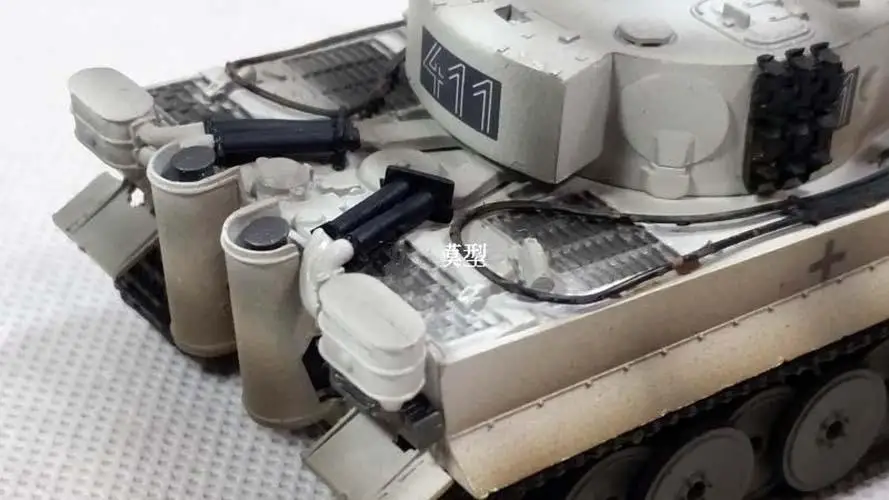Немецкая Tiger I tank SS LAH kharkur 1943 зимняя 1/72 легкая модель без литья под давлением |
