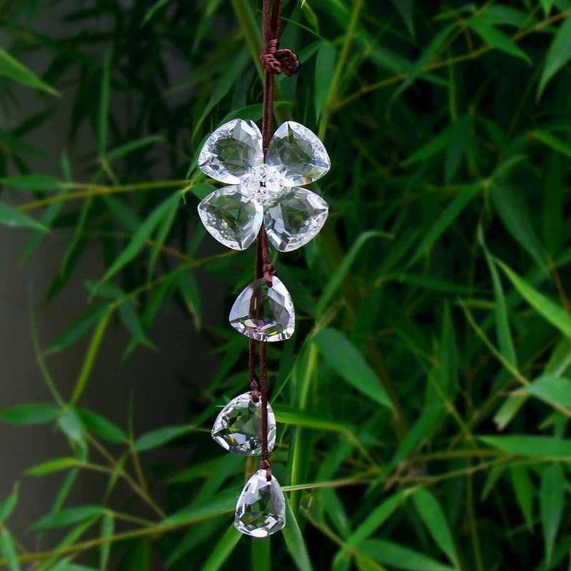 

Crystal Flower Car Decoration Four Leaf Clover Hanging Ornament Rearview Mirror Pendant Glass Craft House Window Decor Gift