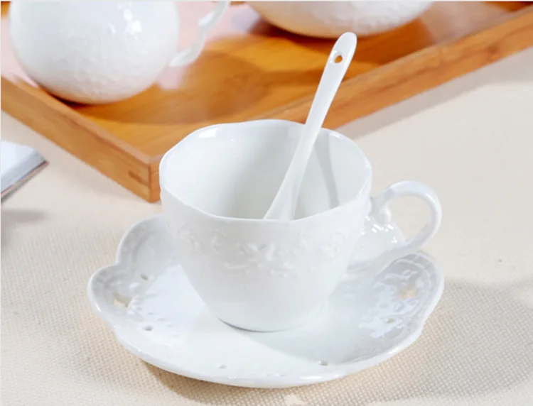 1Cup Выразительная белая фарфоровая кофейная чашка, блюдце, набор ложек, британская Современная керамическая чайная чашка, кафе, домашние вечерние чайные чашки, Прямая поставка - Цвет: 1Cup