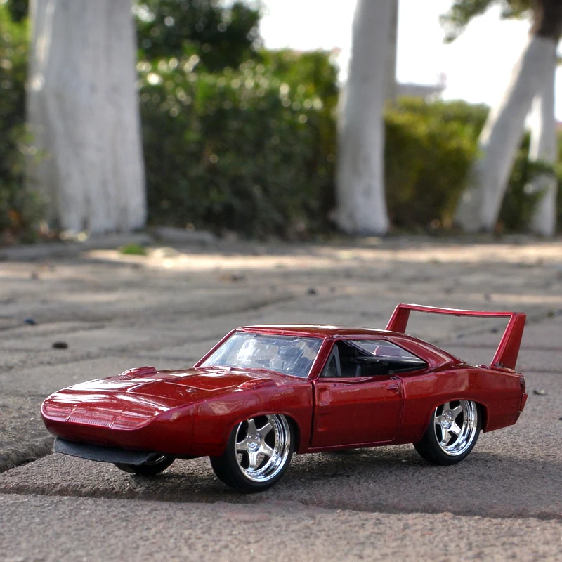 JADA 1:32 Масштаб высокого моделирования сплава Модель автомобиля Dodge 1969 зарядное