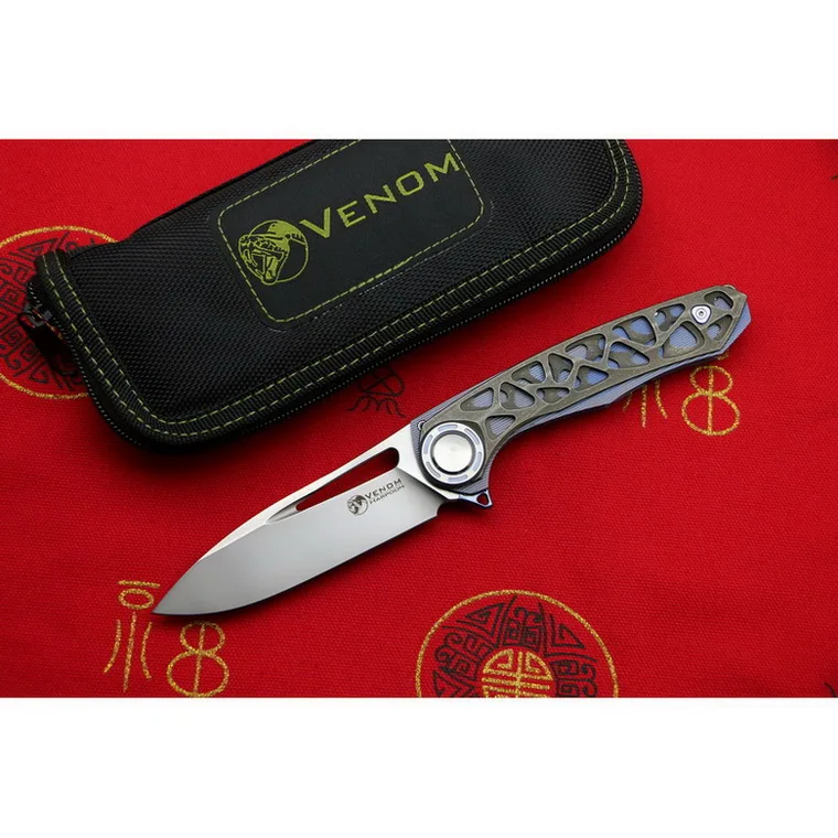 Titanium version VENOM гарпун M390 сталь Титан CF Флиппер Складной нож Открытый Отдых Охота Выживание Карманный Кухня Фрукты Ножи Инструмент повседневного ношения - Цвет: Titanium version