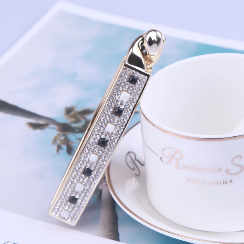 Женская заколка-пряжка для волос |