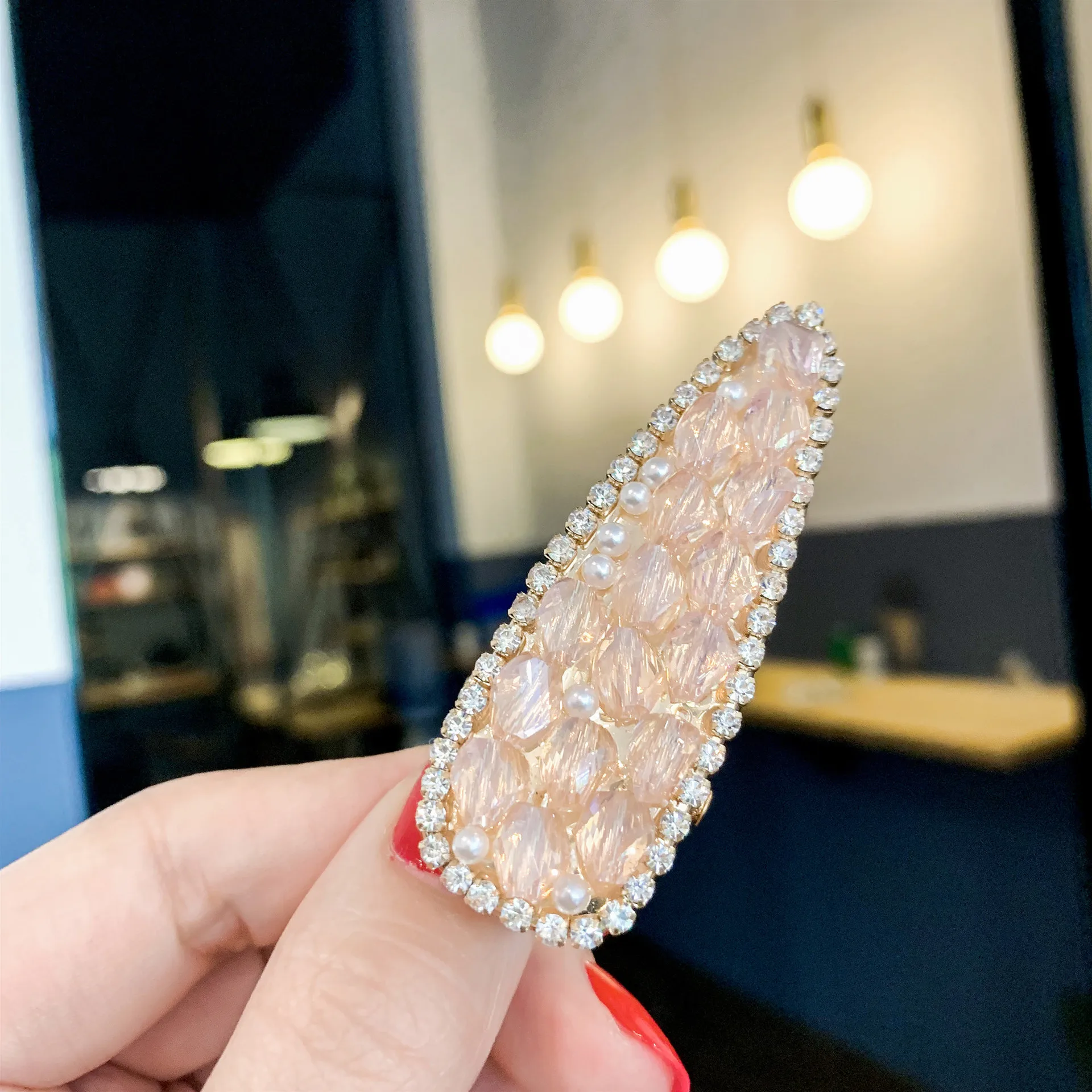 

Korea Summer New Irregular Geometric Full Crystal Big Water Drop Hairpins For Women Vintage Rhinestone Triangle Hair Clips Gift