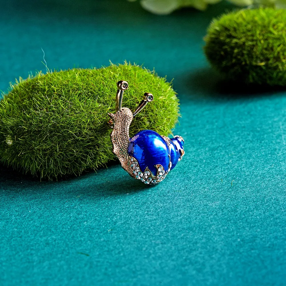 Декоративные Улитка насекомых Брошь горный хрусталь золото брошь Эмаль Кристалл