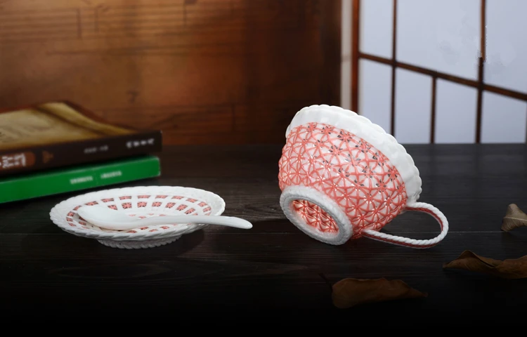 Изысканная кофейная чашка, блюдце, набор, плетение, соты, полые, Прозрачная глазурь, ручная чашка, керамика, фарфоровое блюдо, ЛУЧШАЯ ПОДАРОЧНАЯ КОРОБКА