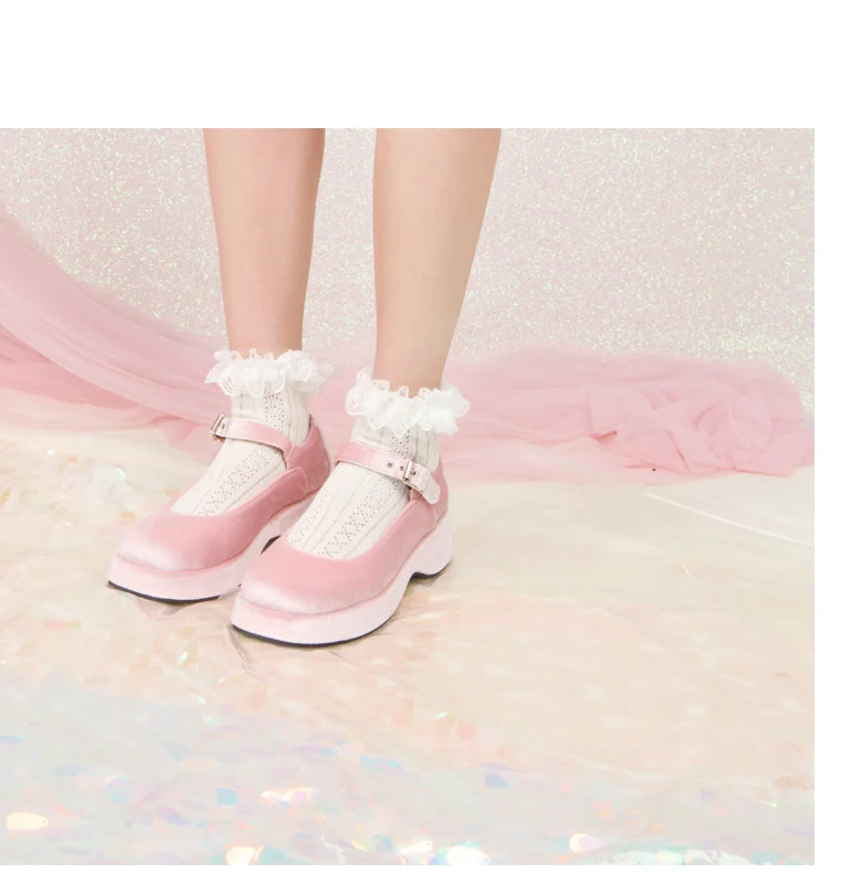 Japanese retro wild small fresh cotton and linen lace socks short hollow breathable students soft sister