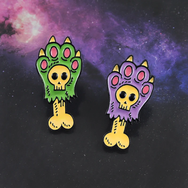 Мягкая эмалированная иголка Zombie Paw' Pin мультфильм лиловая и зеленая лапа