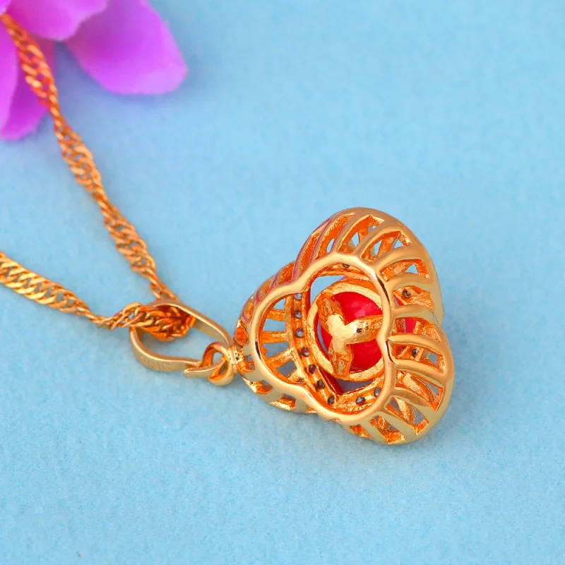 Изящные розовые ожерелья и кулоны розового цвета с цирконием в тон желтого