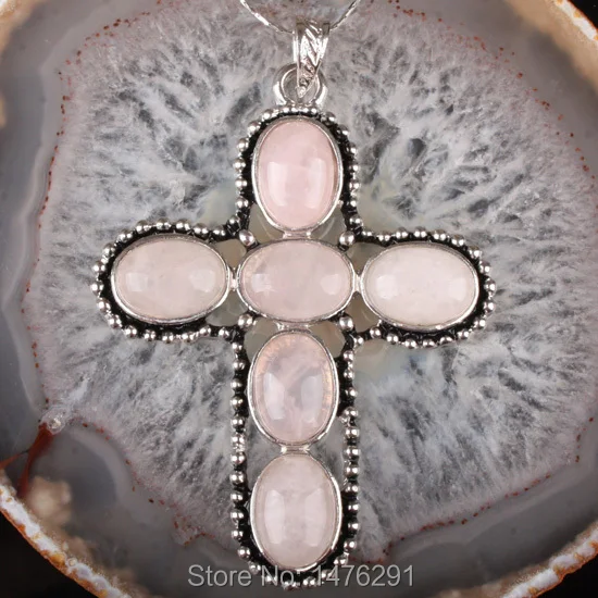 Шарм из сплава розовые кварцевые бусины 55 Х70 мм подвеска в виде креста с