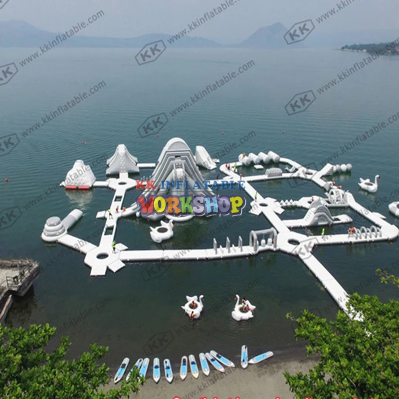 Beste Slijtvaste Pvc Custom Opblaasbare Water Park Witte Kleur Drijvende Zee Water Adventure