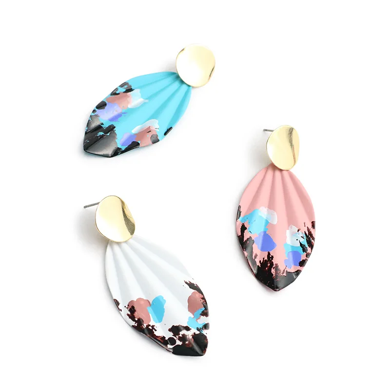 European and American hand-painted graffiti earrings niche original designer twisted wavy creative personality | Украшения и