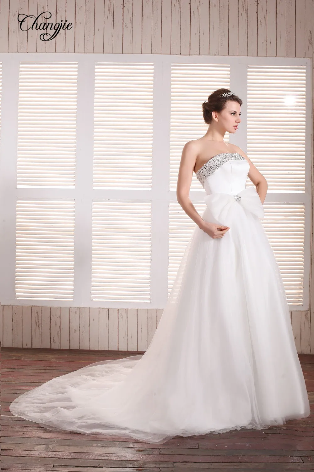 Удивительный новый 2018 торжественные платья без бретелек рукавов суд Поезд из