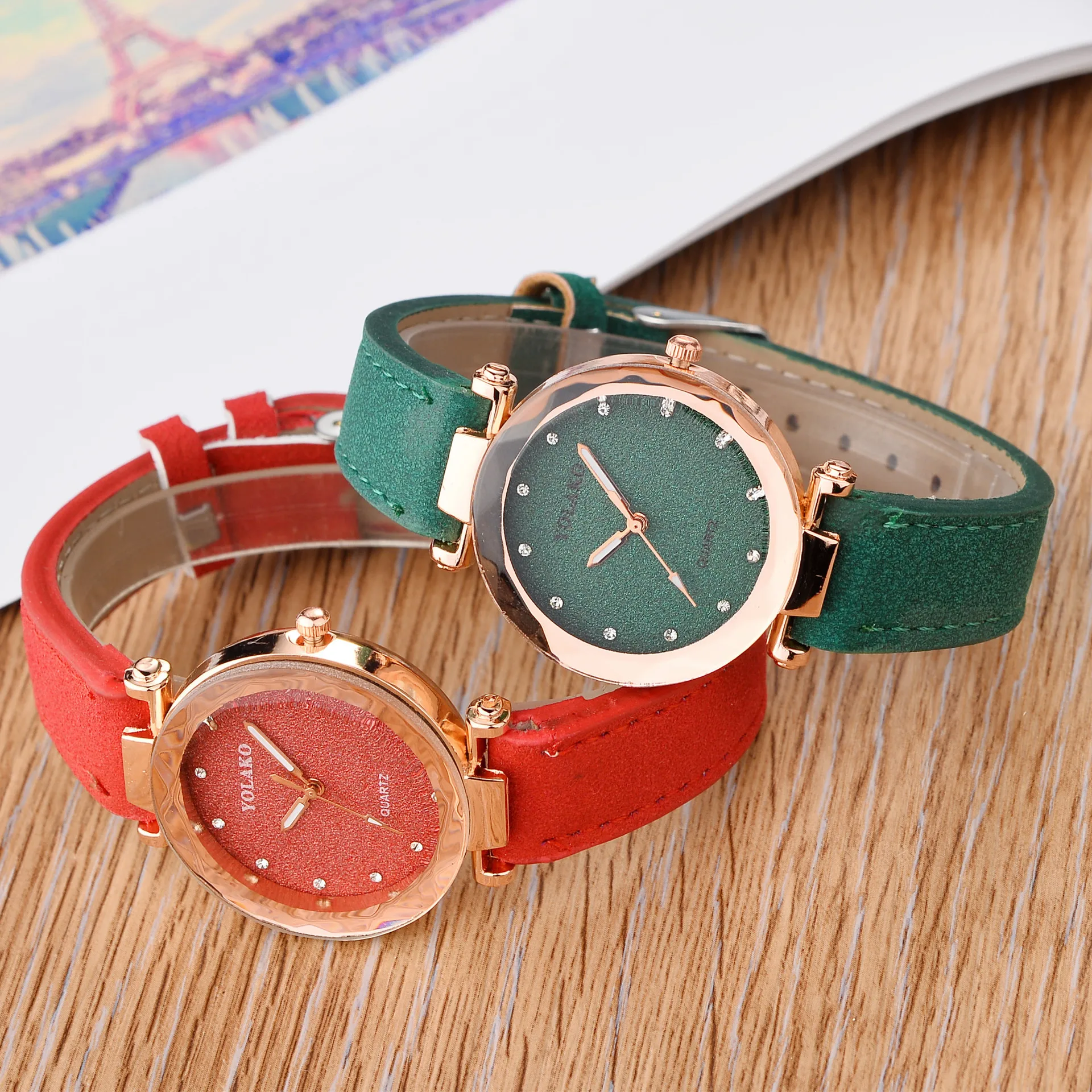 Женские наручные часы романтичные с кожаным ремешком и стразами | Наручные