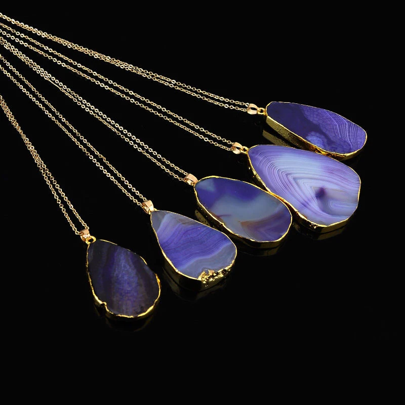 Необычное ожерелье с подвеской друза цвет золото из необработанного камня для