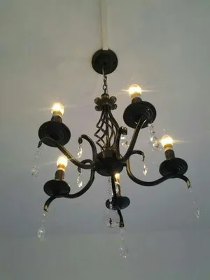 Для фойе гостиной спальни столовой использовать матовый черный современный