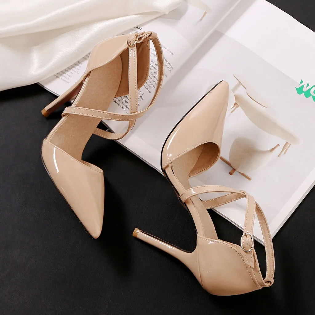 Модные деловые женские босоножки из лакированной кожи на высоком каблуке с